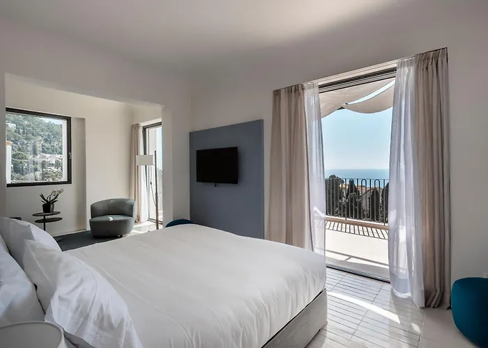 Certosa Boutique 酒店