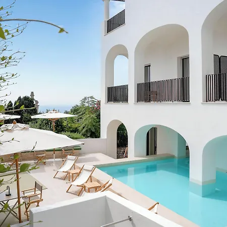 Certosa Boutique 5* קאפרי